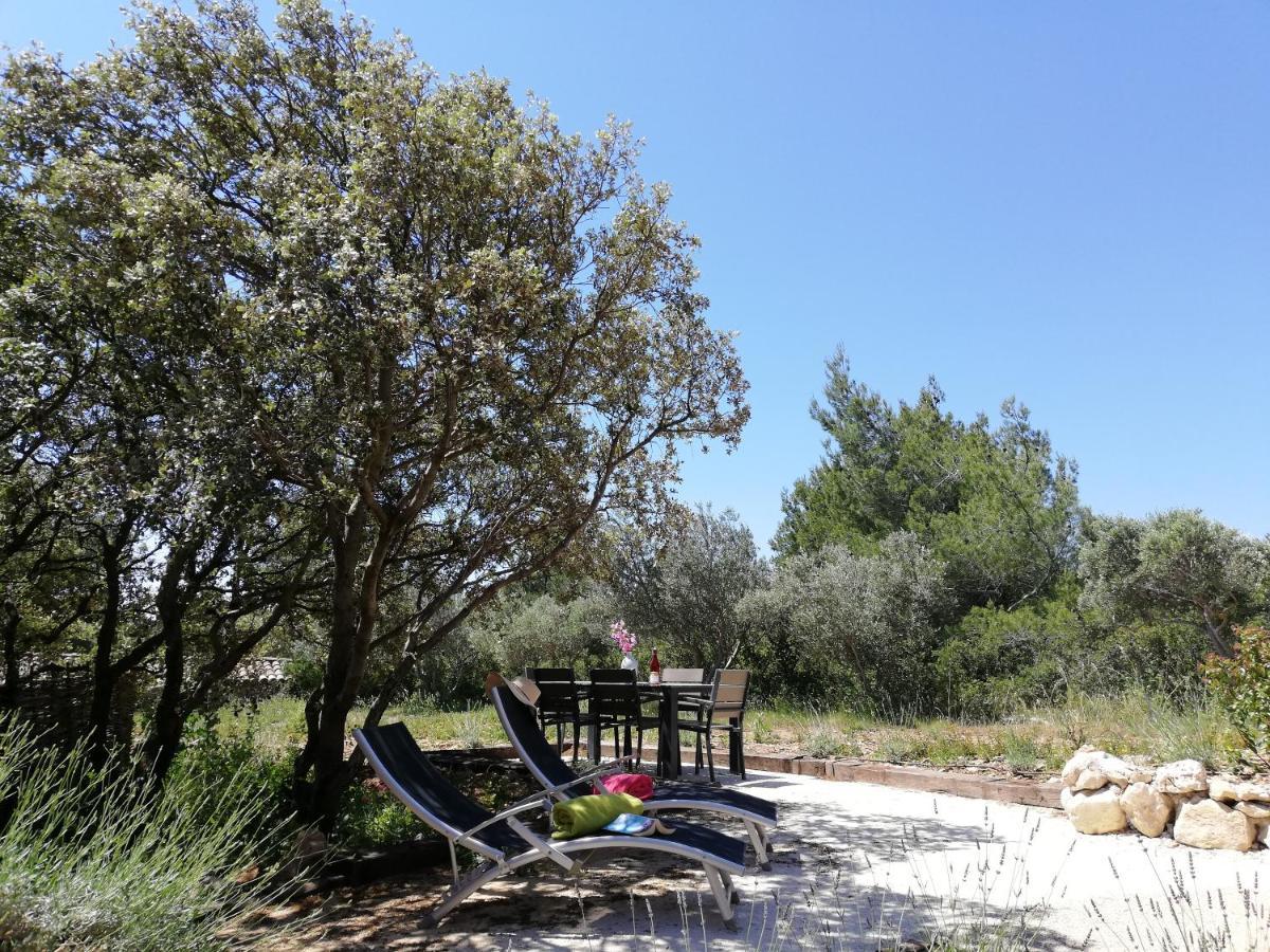 Les Garrigues de la Vallée des Baux Paradou Exterior foto