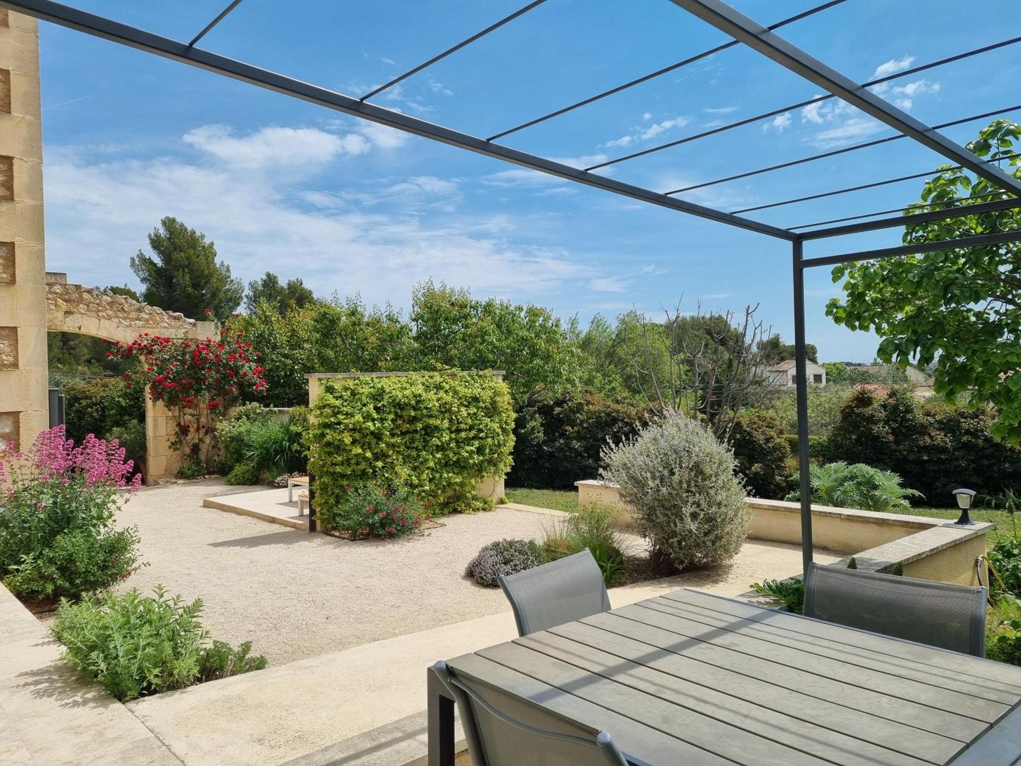 Les Garrigues de la Vallée des Baux Paradou Exterior foto