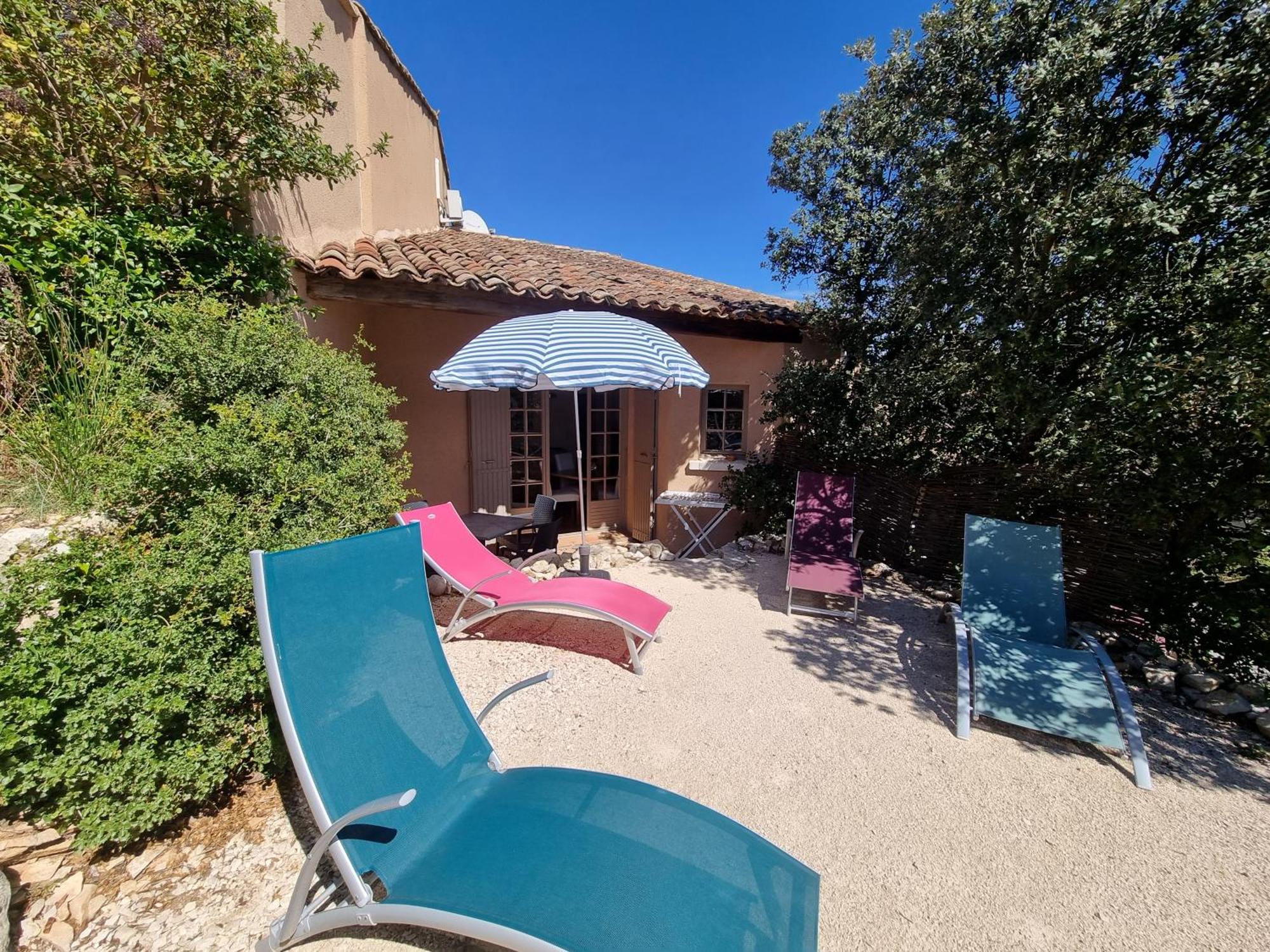 Les Garrigues de la Vallée des Baux Paradou Exterior foto