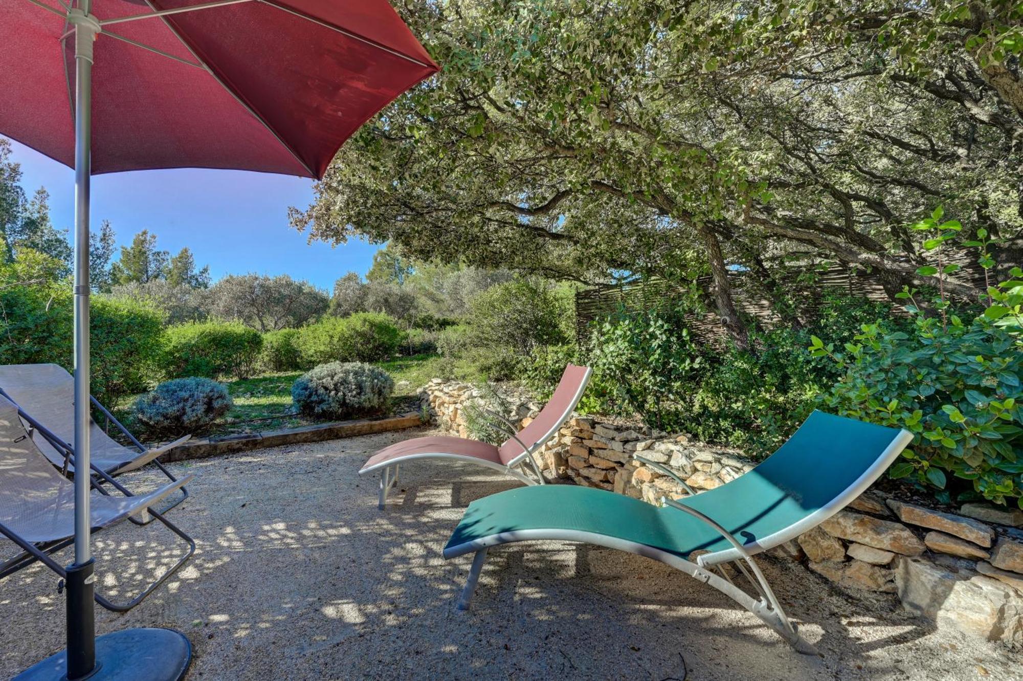 Les Garrigues de la Vallée des Baux Paradou Exterior foto