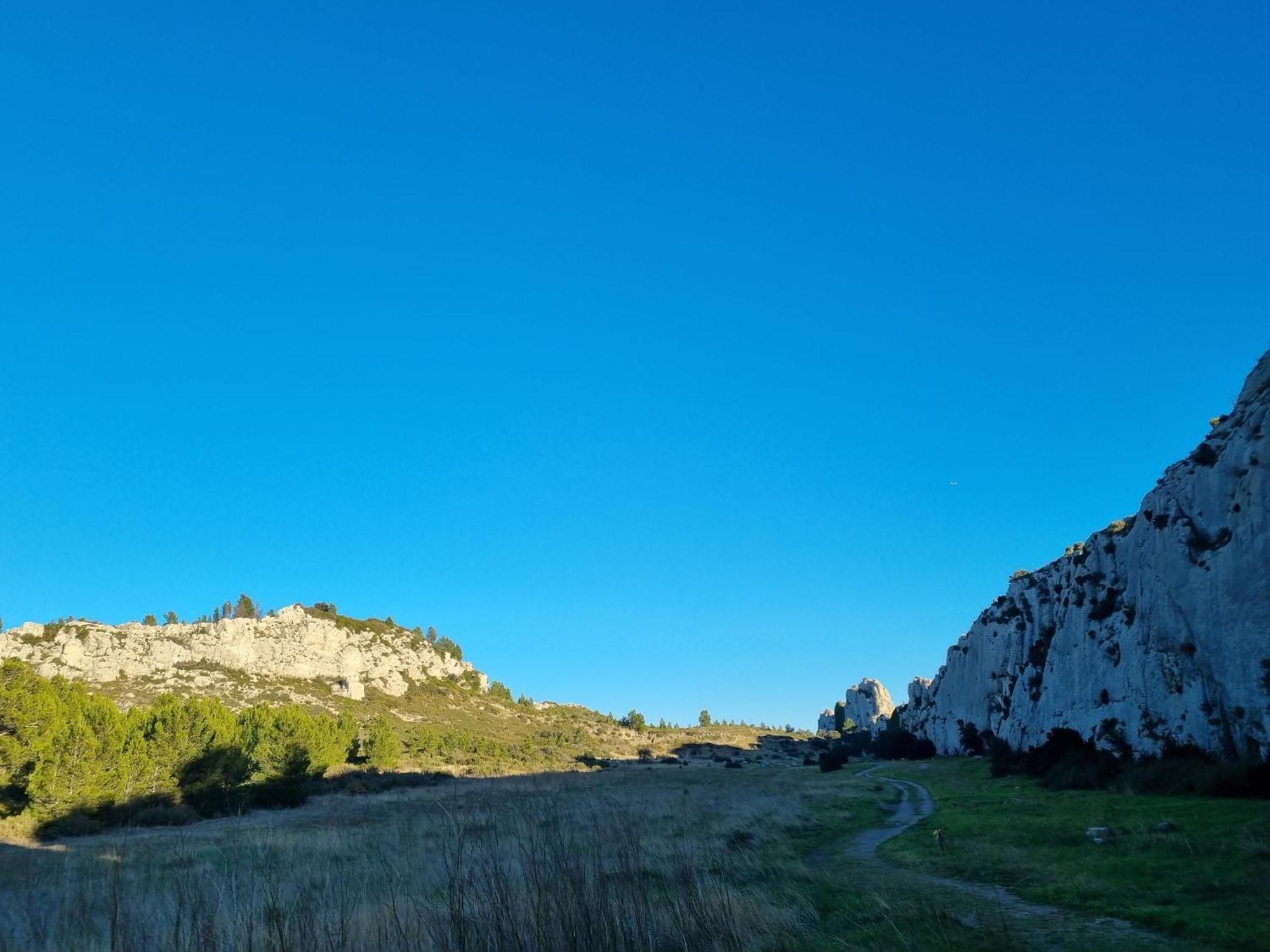 Les Garrigues de la Vallée des Baux Paradou Exterior foto