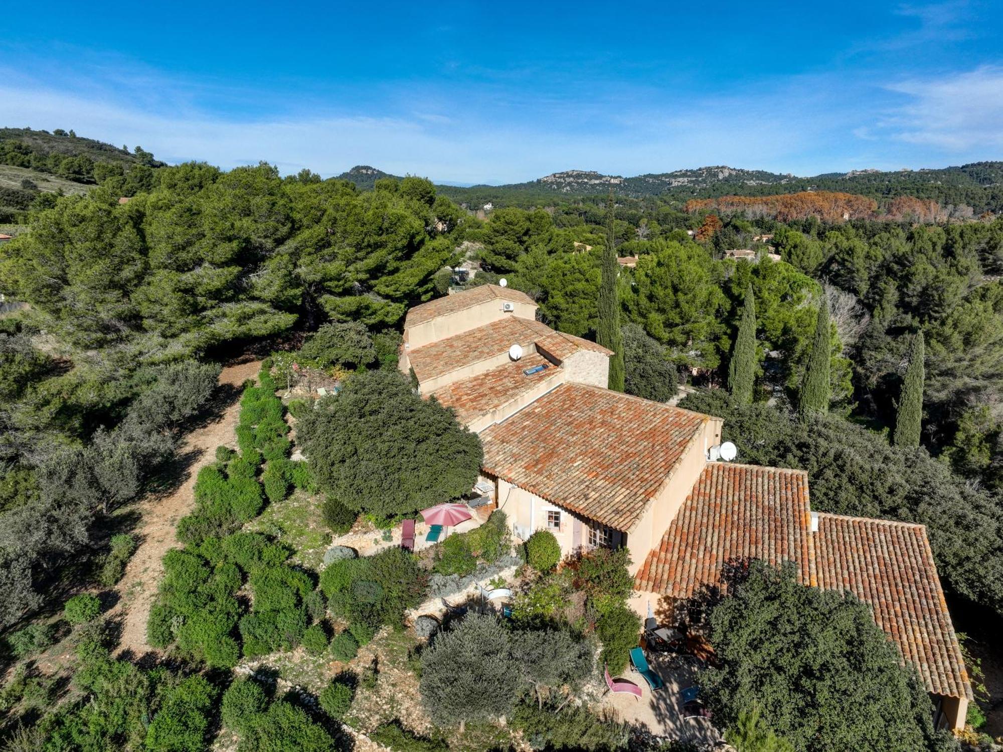 Les Garrigues de la Vallée des Baux Paradou Exterior foto