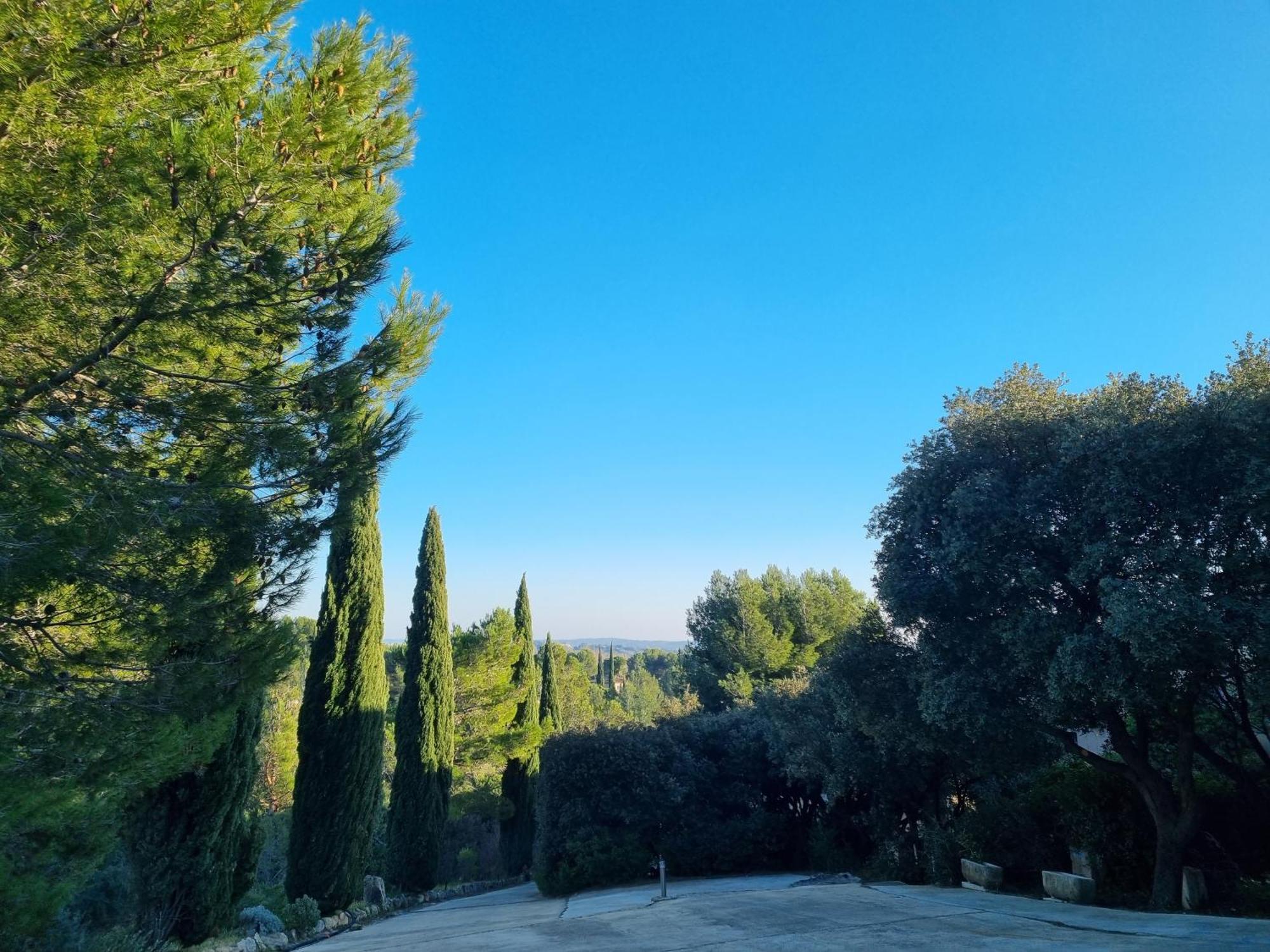 Les Garrigues de la Vallée des Baux Paradou Exterior foto